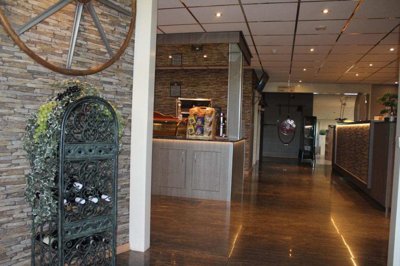 Hotel Restaurant 'T Klokje Renesse Exteriör bild