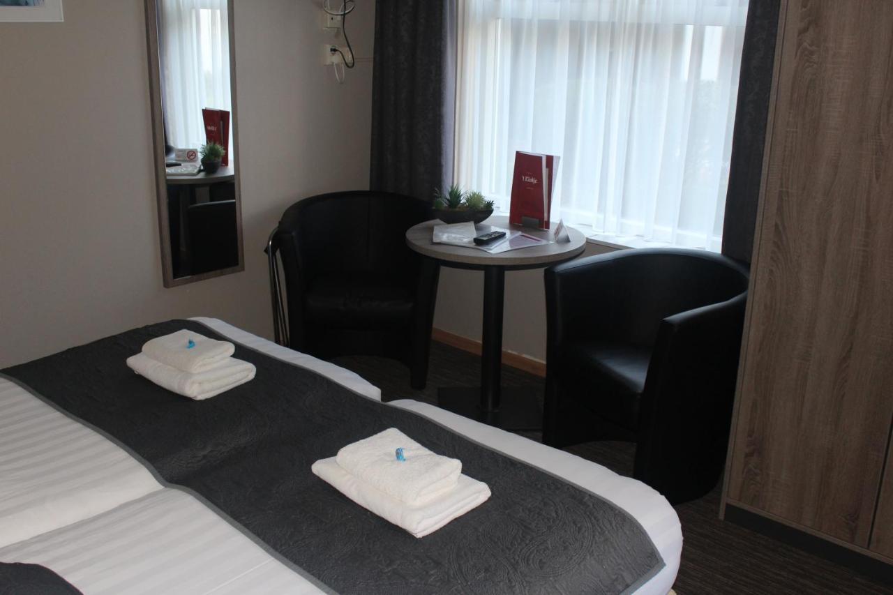 Hotel Restaurant 'T Klokje Renesse Exteriör bild