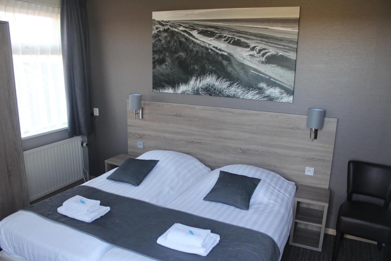 Hotel Restaurant 'T Klokje Renesse Exteriör bild
