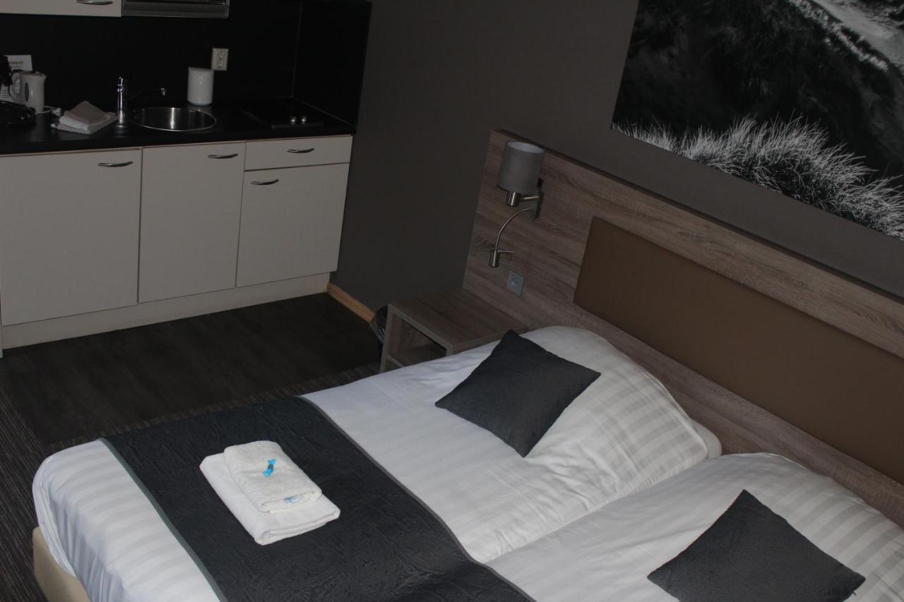 Hotel Restaurant 'T Klokje Renesse Exteriör bild