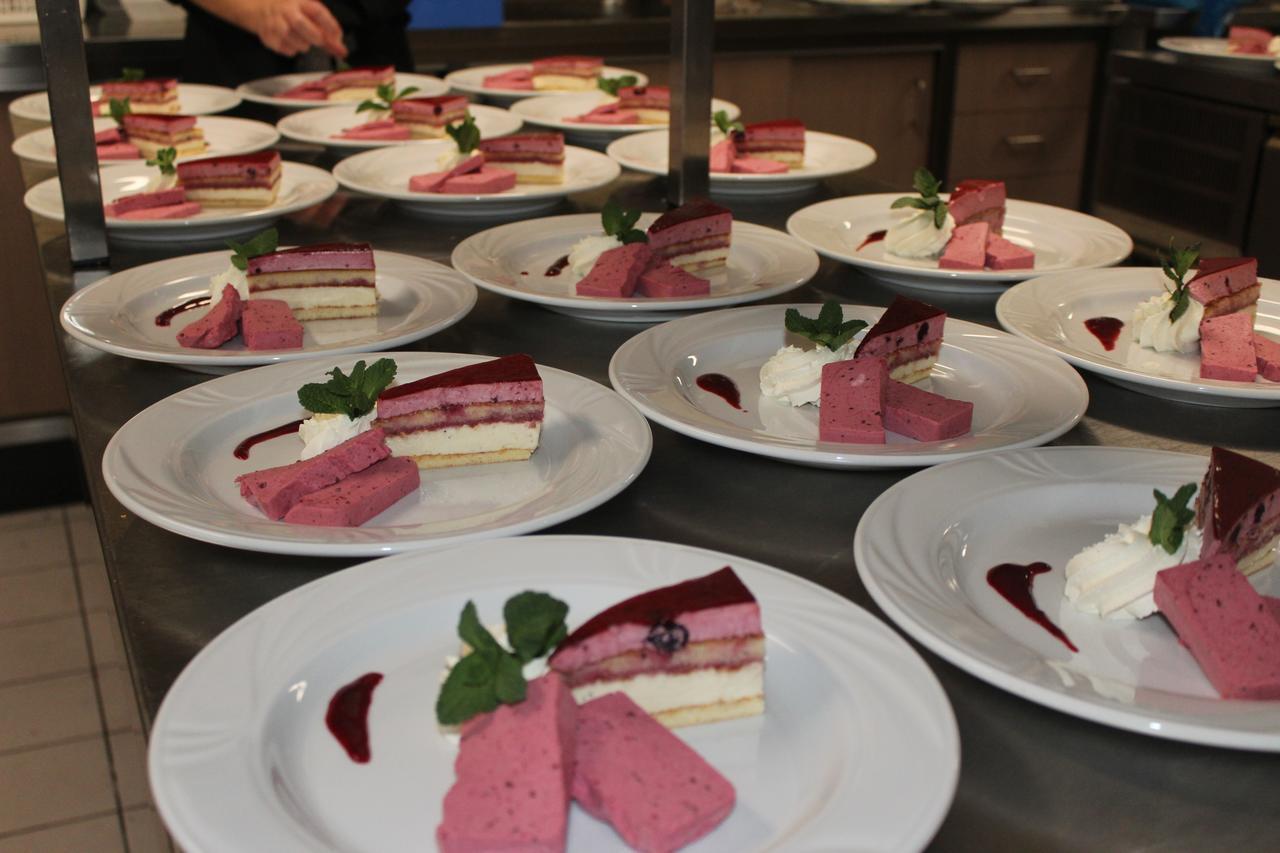 Hotel Restaurant 'T Klokje Renesse Exteriör bild